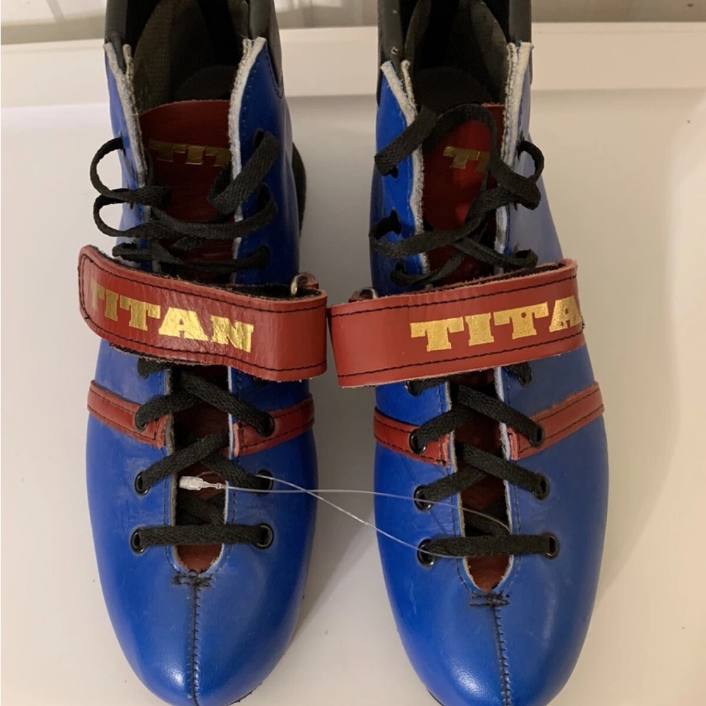 Titan Men's Sz 7B/AA weight lifting power Blue and‎ Red Olympian Shoes